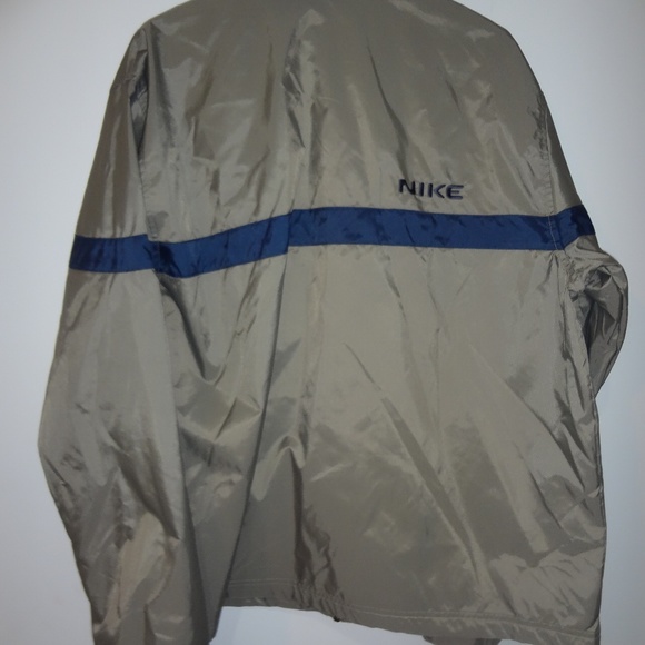 VINTAGE NIKE JACKET - Picture 3 of 3